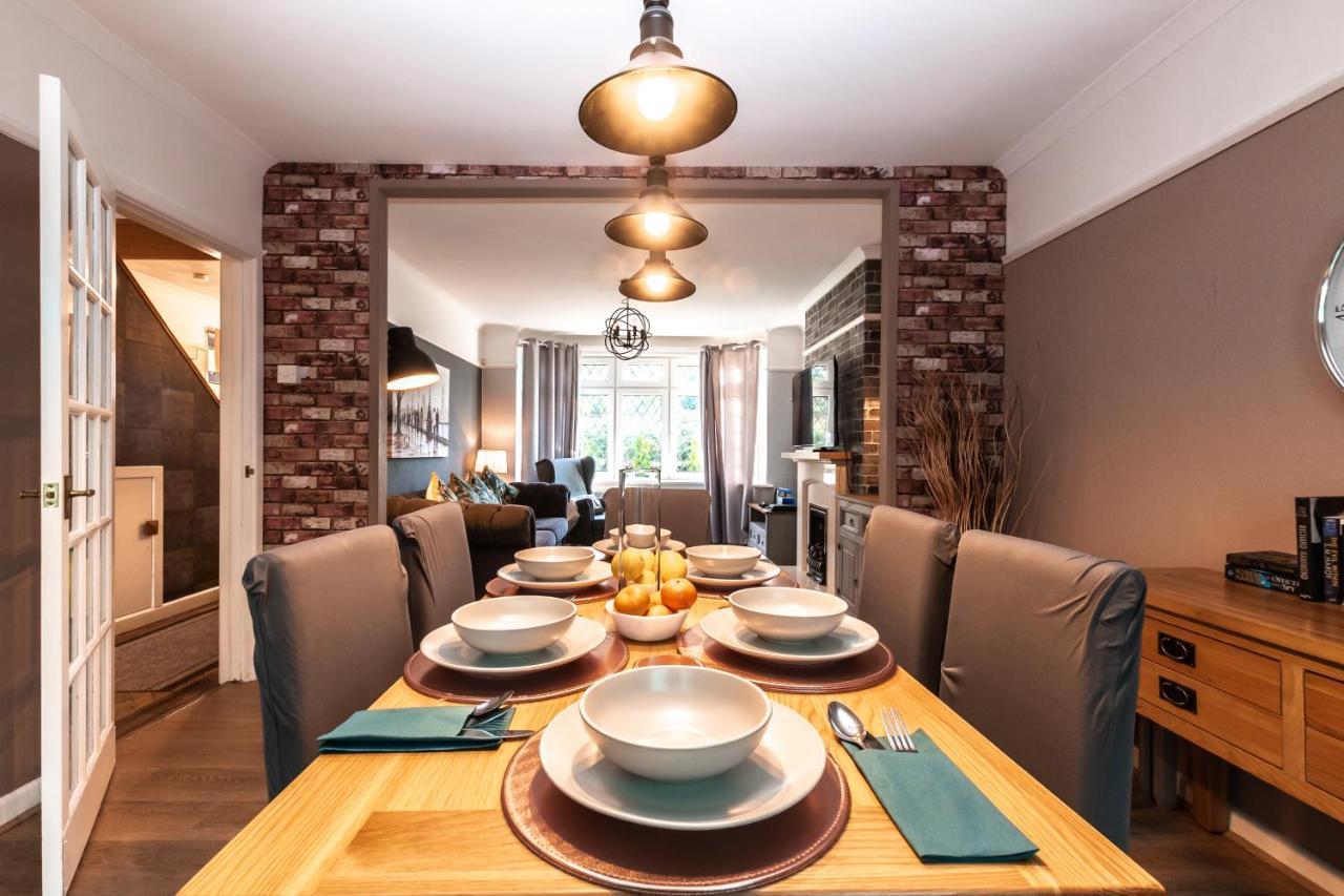 Cheerful 3-Bedroom Douglas House With Patio サウサンプトン エクステリア 写真