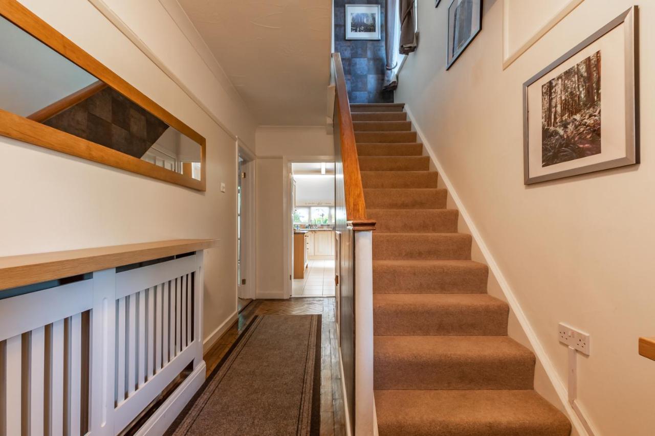 Cheerful 3-Bedroom Douglas House With Patio サウサンプトン エクステリア 写真