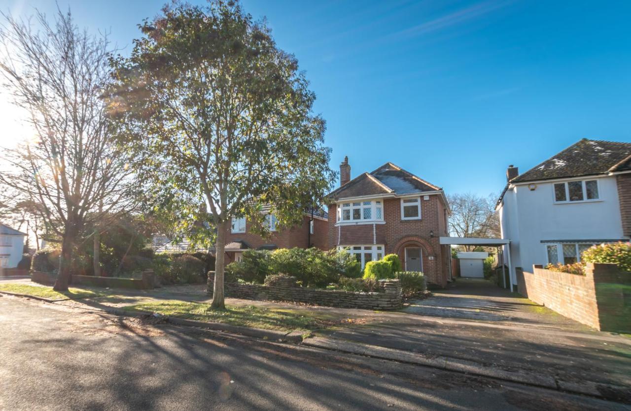 Cheerful 3-Bedroom Douglas House With Patio サウサンプトン エクステリア 写真